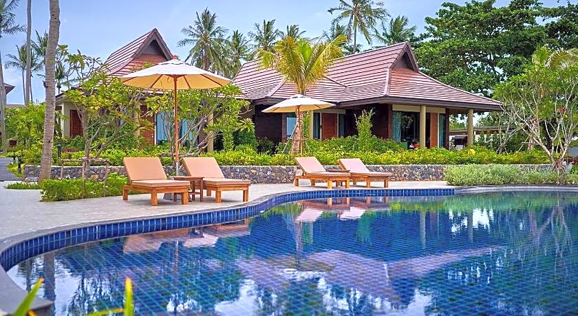 Khanom Beach Resort & Spa