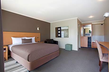 Premium Queen Room - Non Smoking