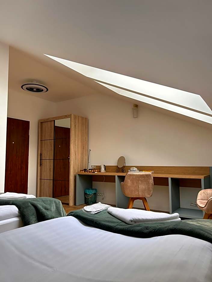 Photo 1 of 5 of Double Room