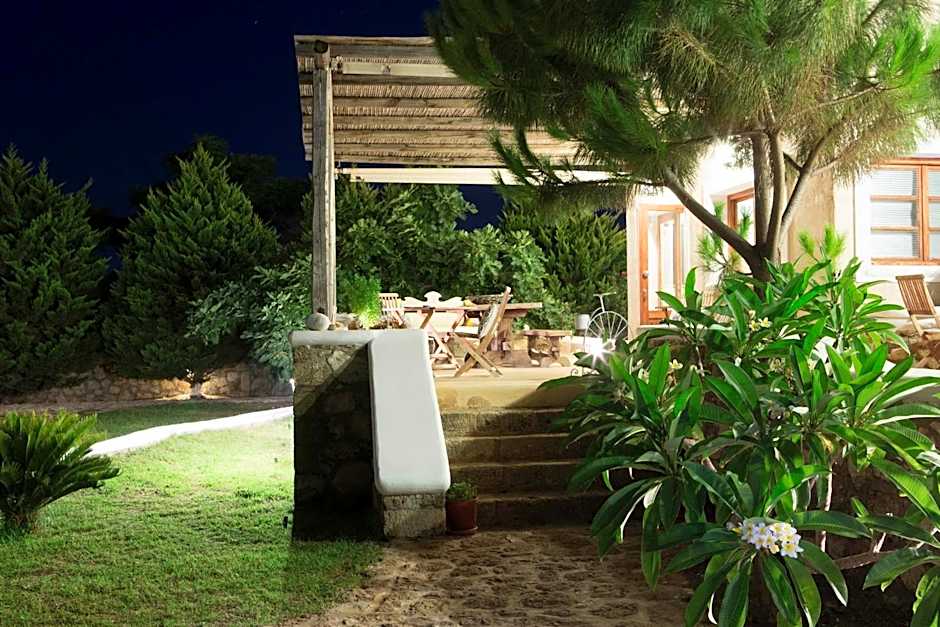 Eight Dimensions Capari Suites Elafonisos