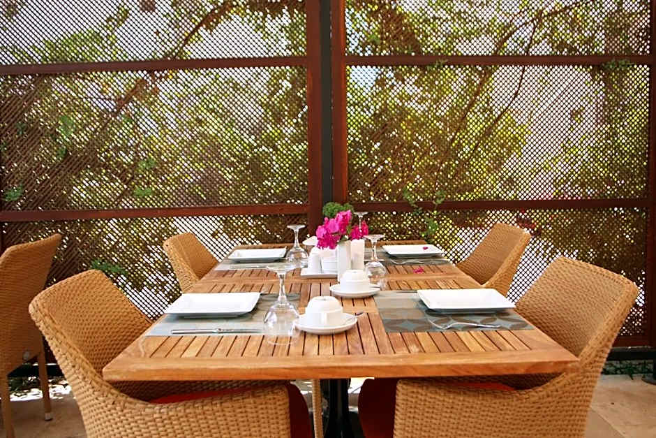 Saylam Suites