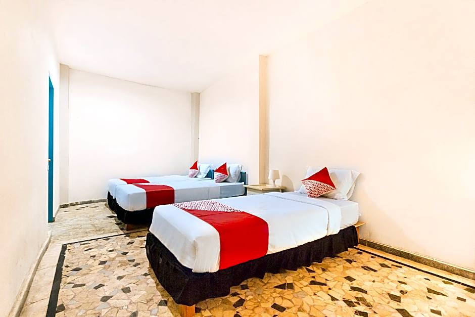 RedDoorz near RSUD Kota Mataram