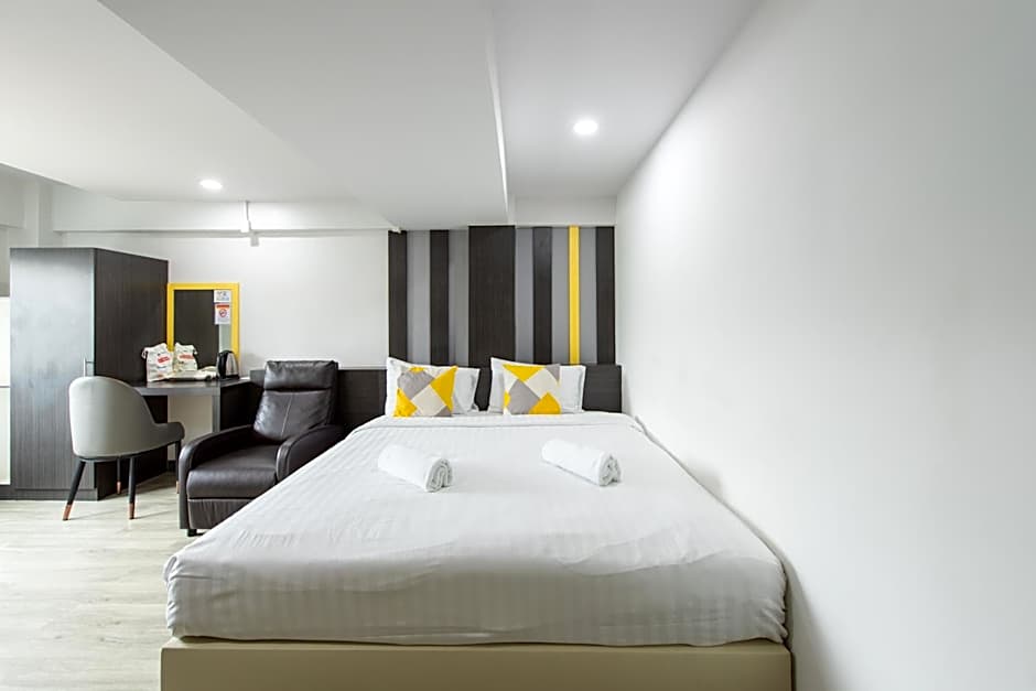 Riski Residence Bangbuathong