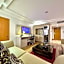 Victoria Crown Plaza Hotel