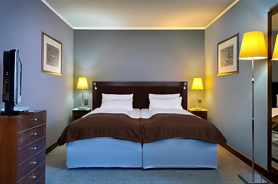 Photo 1 of 3 of Superior Twin Room