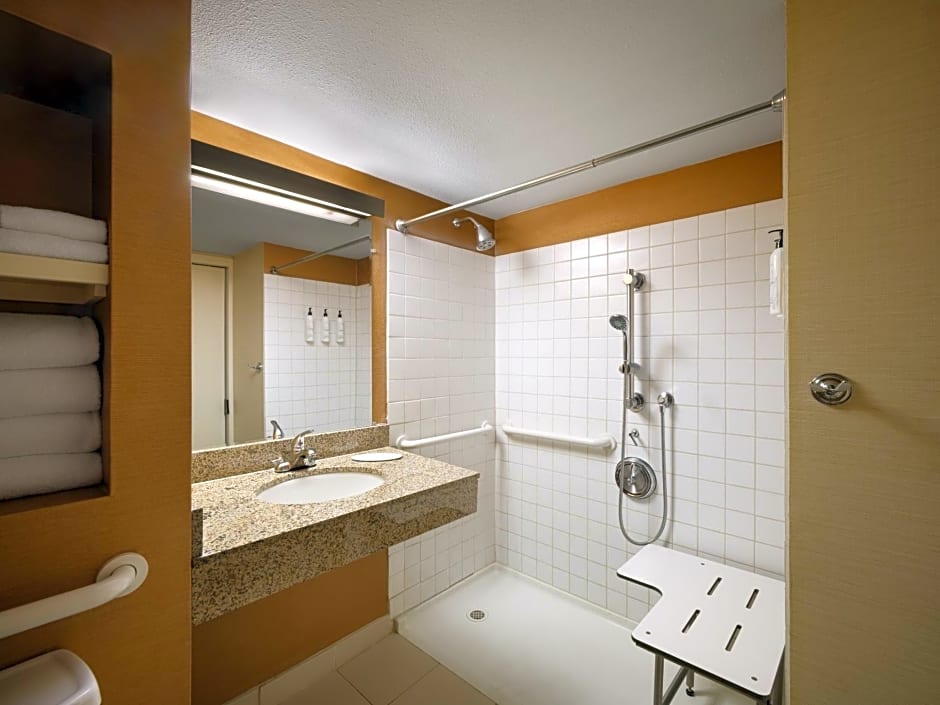 Fairfield Inn & Suites Denver Cherry Creek – Denver, CO