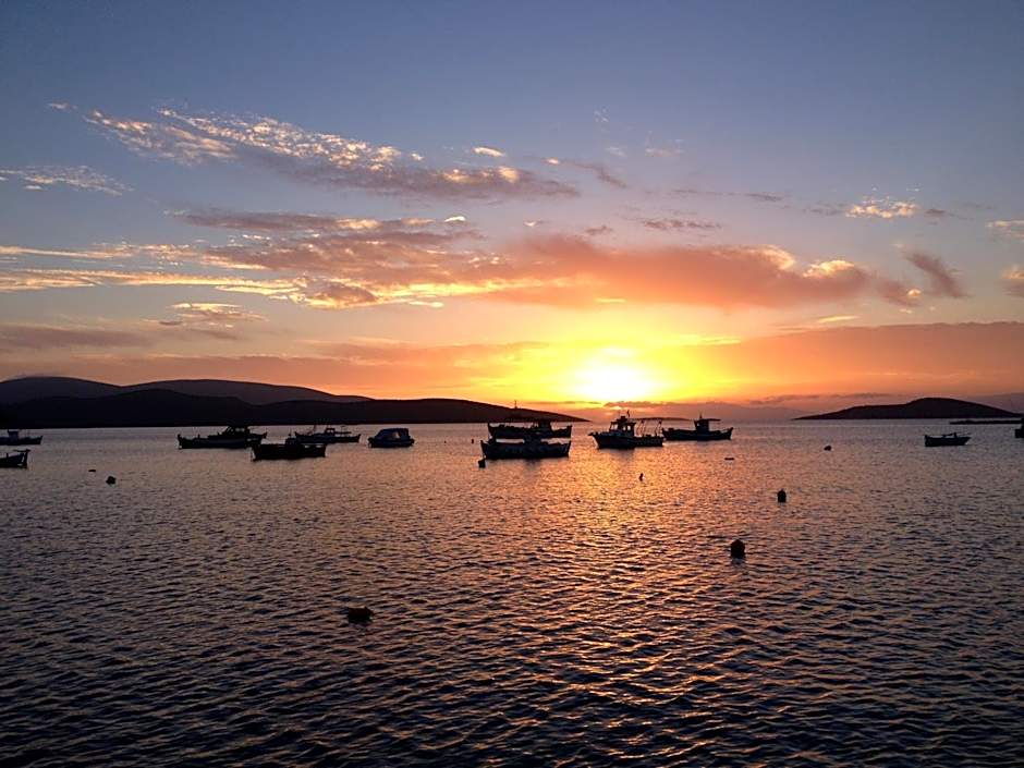 Gikas Apartments Triple Studio Sea View B7