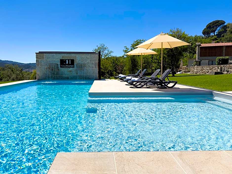 Casa d'Henrique Retreat Pool and Spa