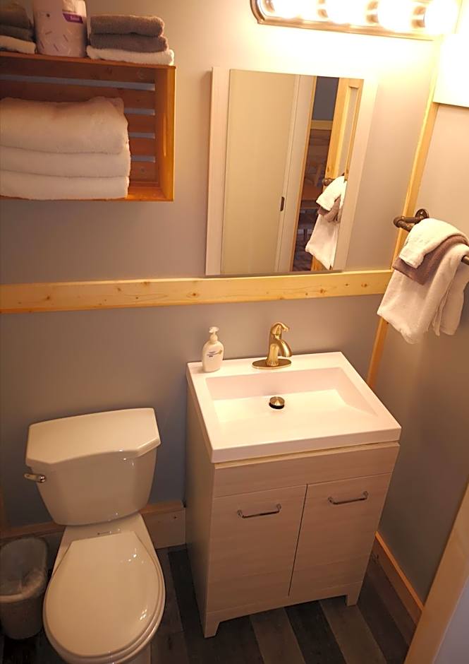 Overlook Inn & Cabins