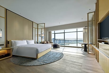 Premium King Room with Lake View