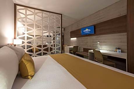 1 King Beds, Suite, Non-Smoking