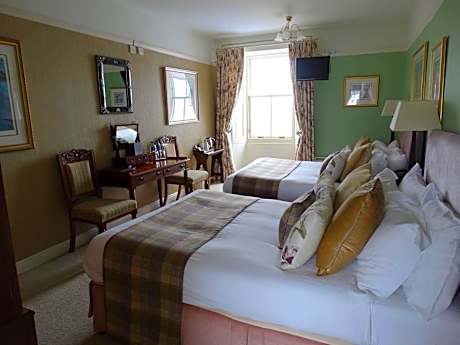 Family Room with Sea View