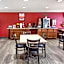 Econo Lodge Inn & Suites