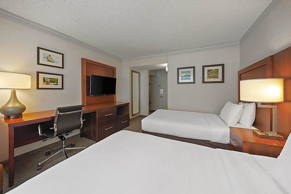 Comfort Inn By The Bay