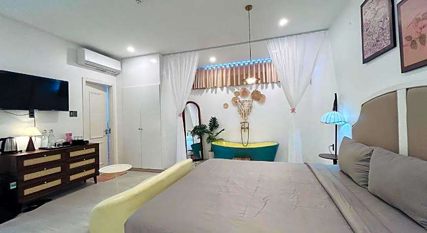 Pisces Hotel Hue