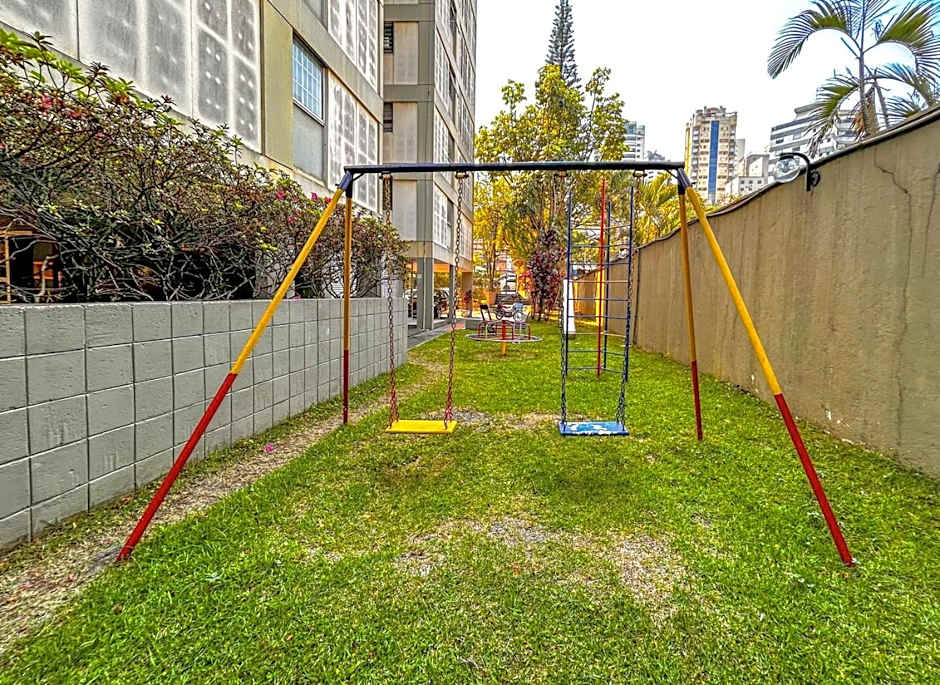 Apto espacoso c WiFi prox a Marginal Pinheiros SP