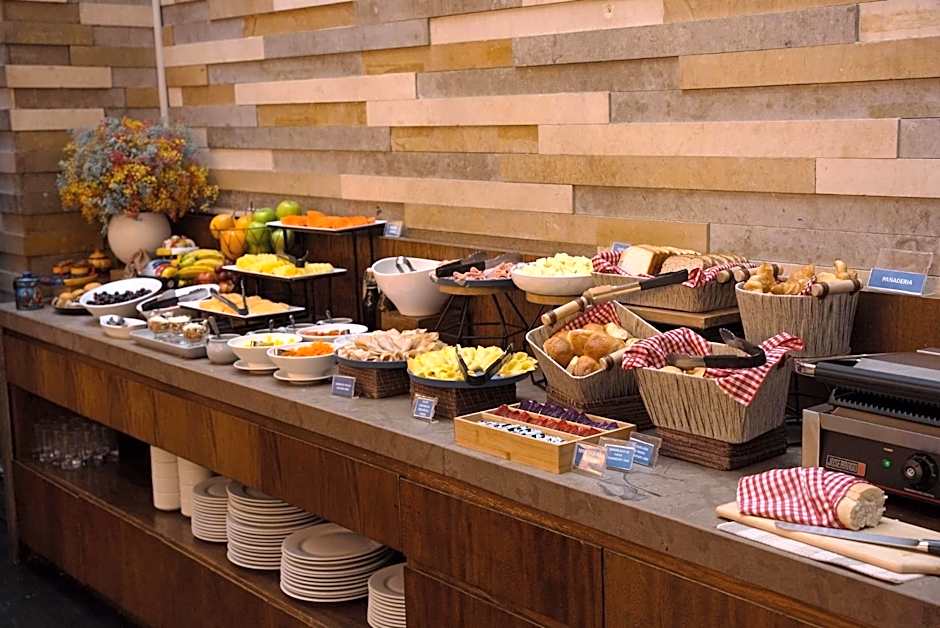 Hotel Holiday Inn Express Bogota By IHG
