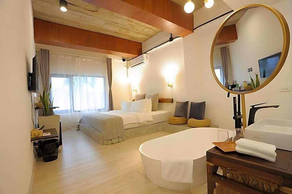 YOLO Bangkok Boutique Hotel
