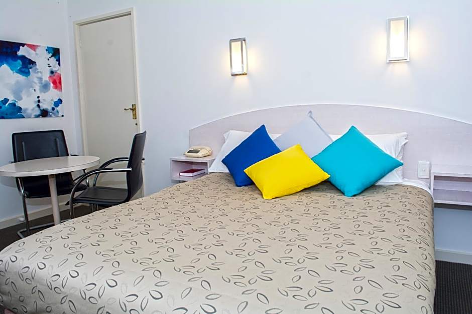 Alexander Motor Inn & Apartments