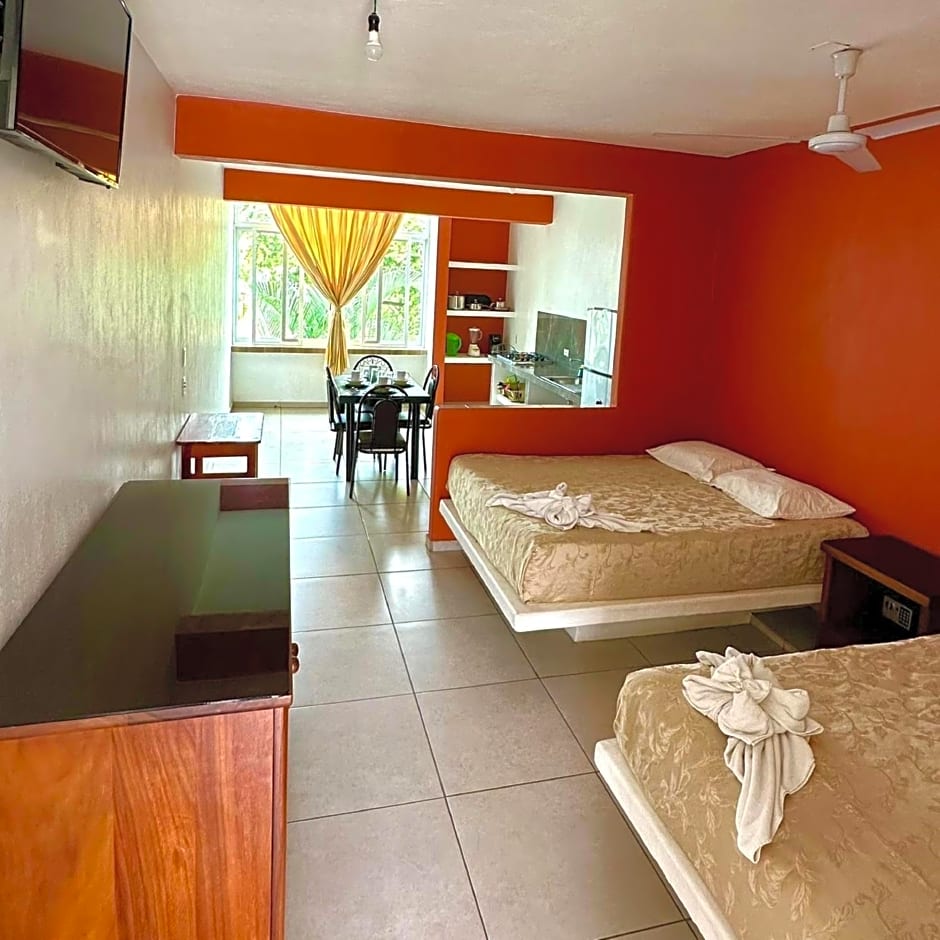 Hotel Rega Suites Guayabitos - Family & Kitchen