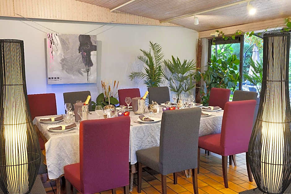 Logis Hotel Le Prieure