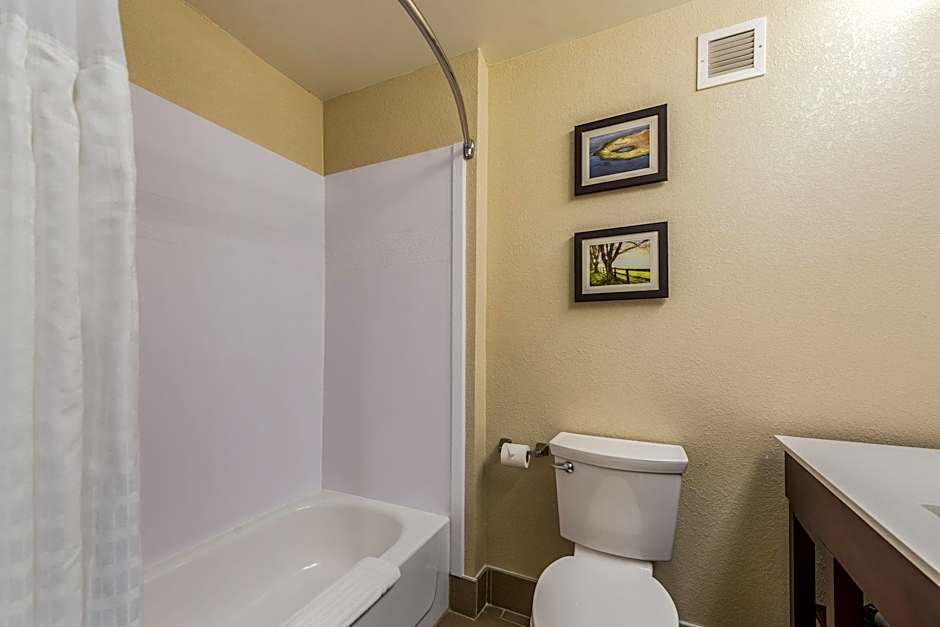 Comfort Inn & Suites Dayton North