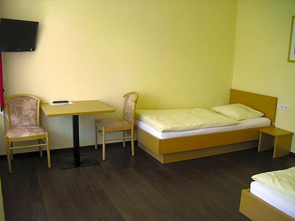 Foto 1 di 9 di Triple Room