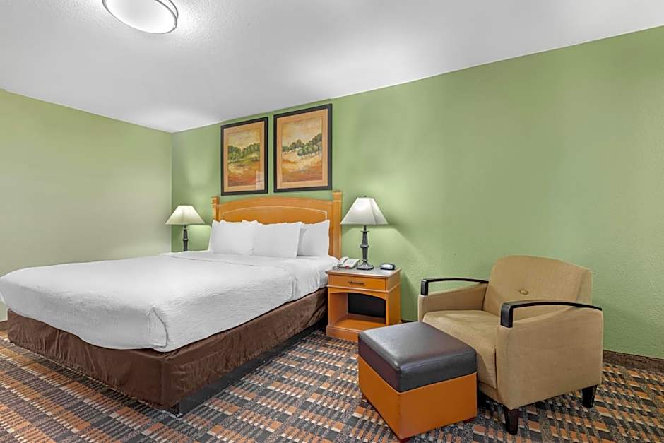 Quality Inn & Suites Plano