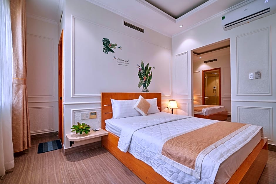Bin Bin Mimosa Hotel - Near Tan Son Nhat Airport 