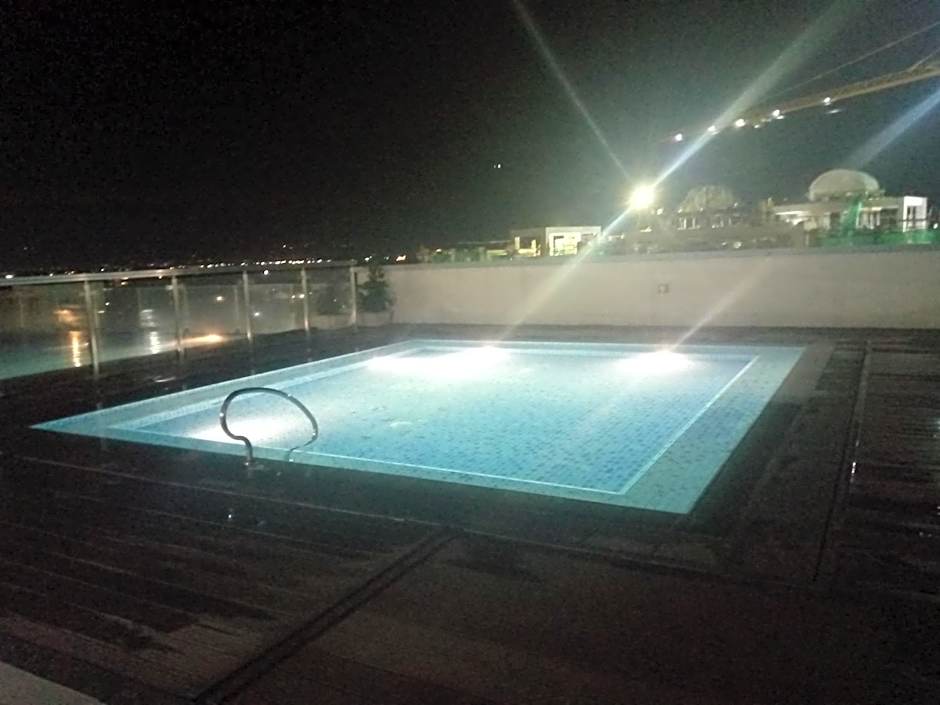 Mactan Newtown 8 boulevard Deluxe