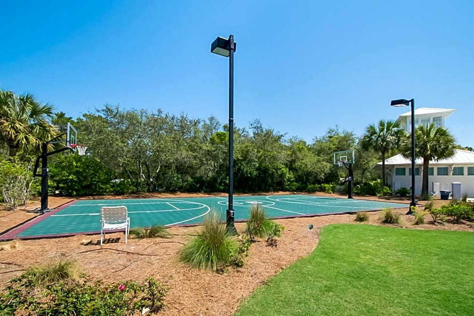 Carillon Beach Inn 202