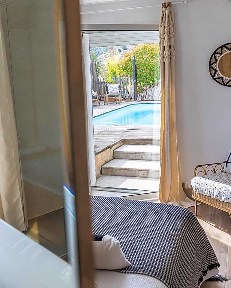 Hotel de La Plage - Mahogany