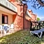 Bright flat in residence with pool - Beahost