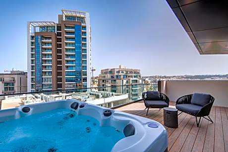 Executive Suite with Terrace and Outdoor SPA Bath