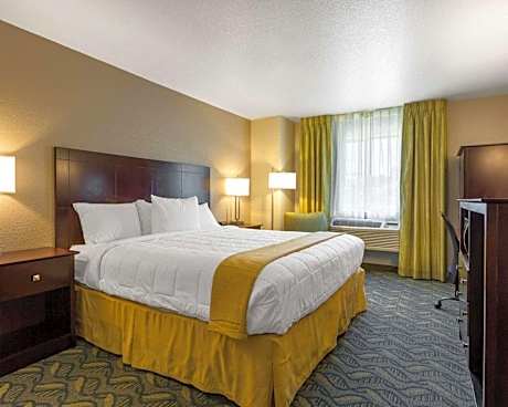 King Room - Accessible/Non-Smoking