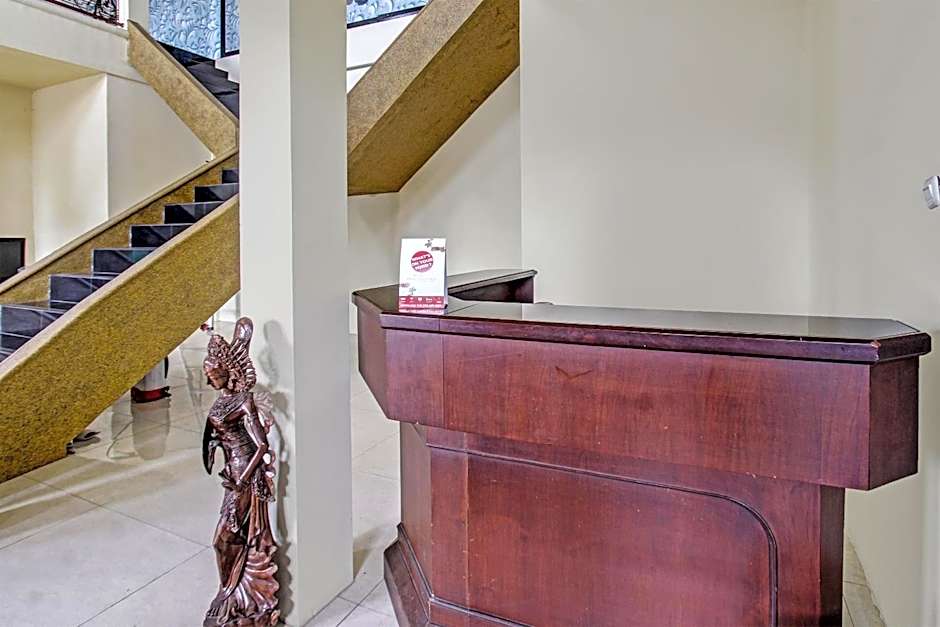 OYO 91739 Ayu Bypass MansionNearBundaran Gerung