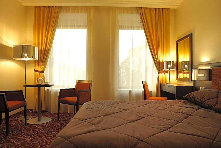 Menorah Hotel