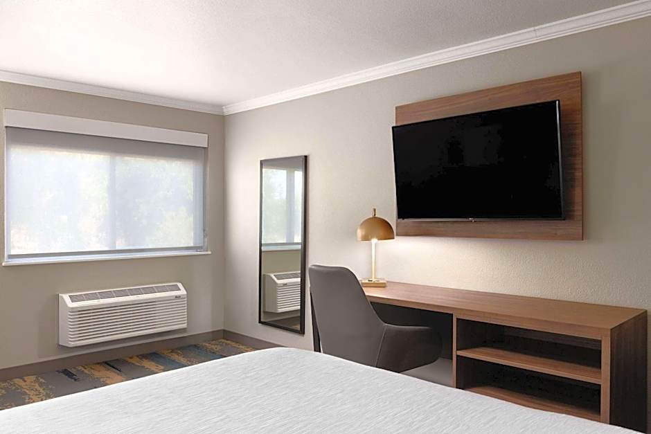 La Quinta Inn & Suites by Wyndham Yakima Downtown