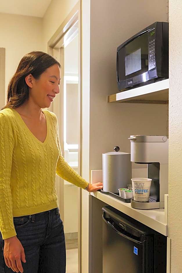 Holiday Inn Express & Suites Zion By IHG