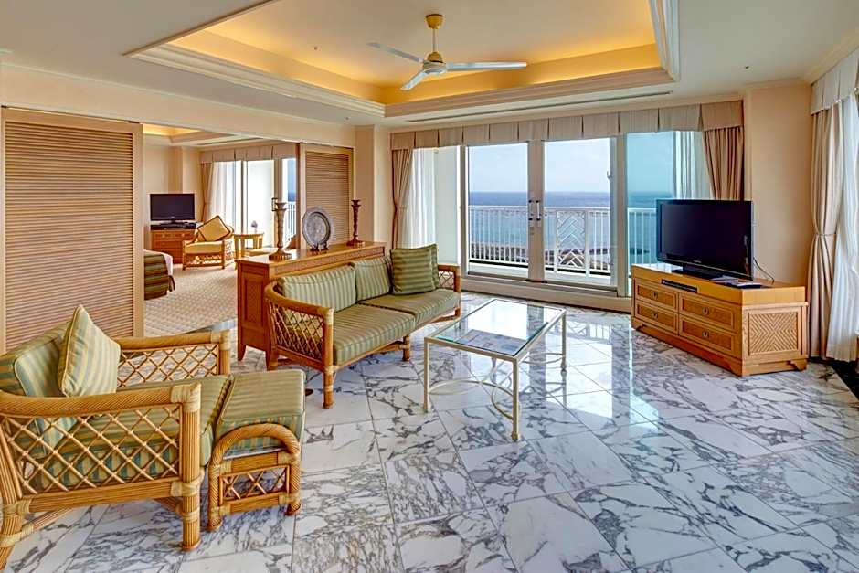 Photo 1 of 4 of Horizon 1 Bedroom Suite, Ocean Wing