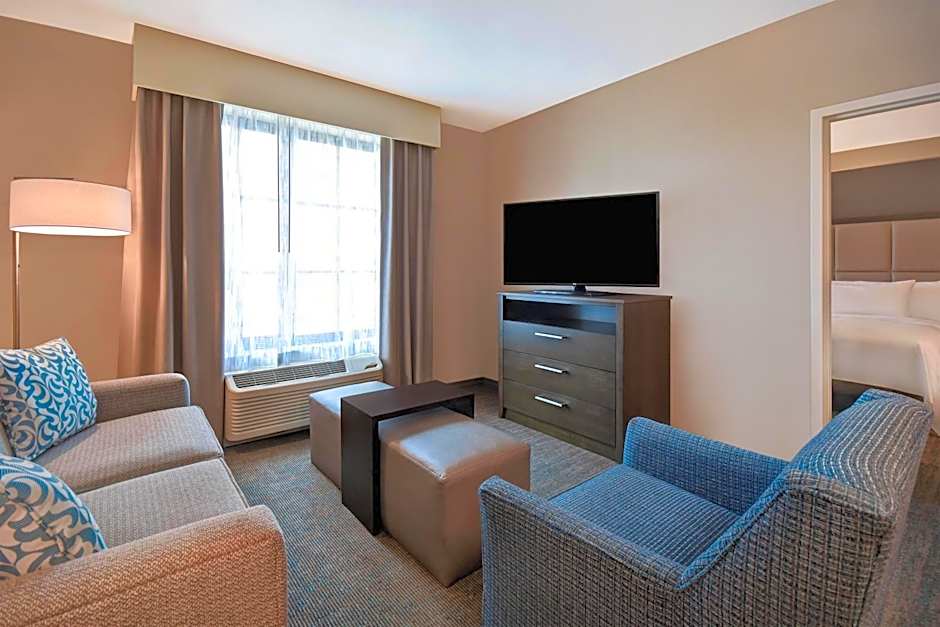 Homewood Suites by Hilton Orlando at FLAMINGO CROSSINGS Town Center
