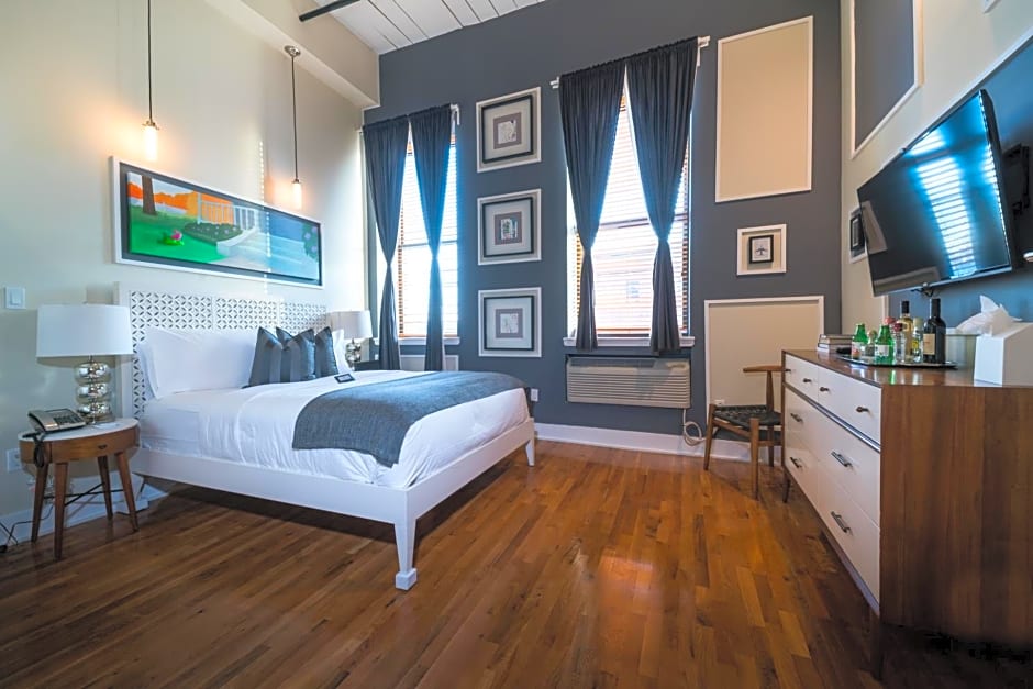 Henry Norman Hotel