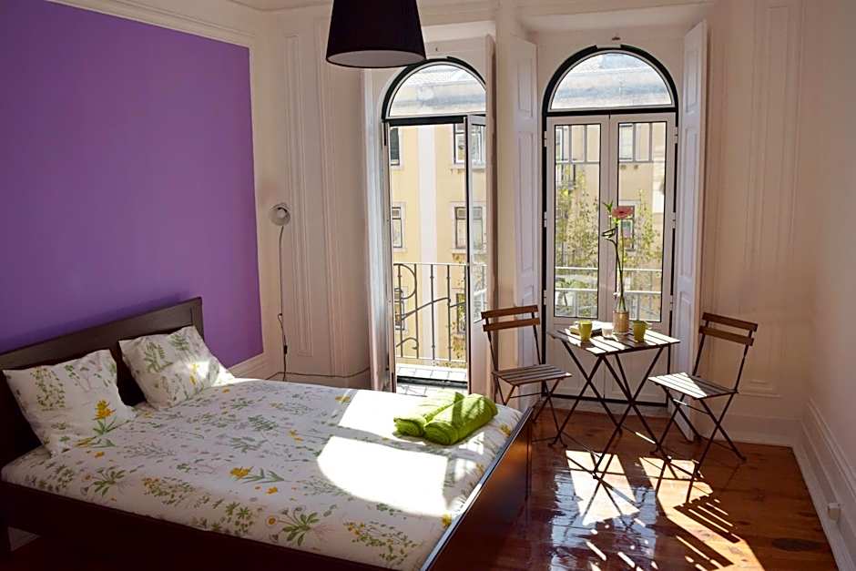 Nations Hostel – Lisbon, NY