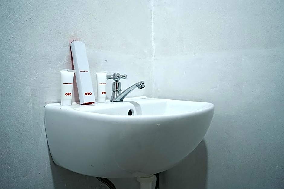 OYO 1272 Grand Garuda Guest House