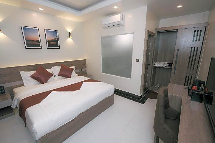 Twin Hotel