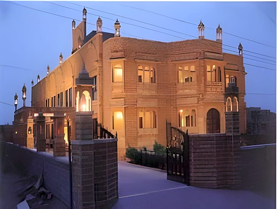 Mahadev Palace