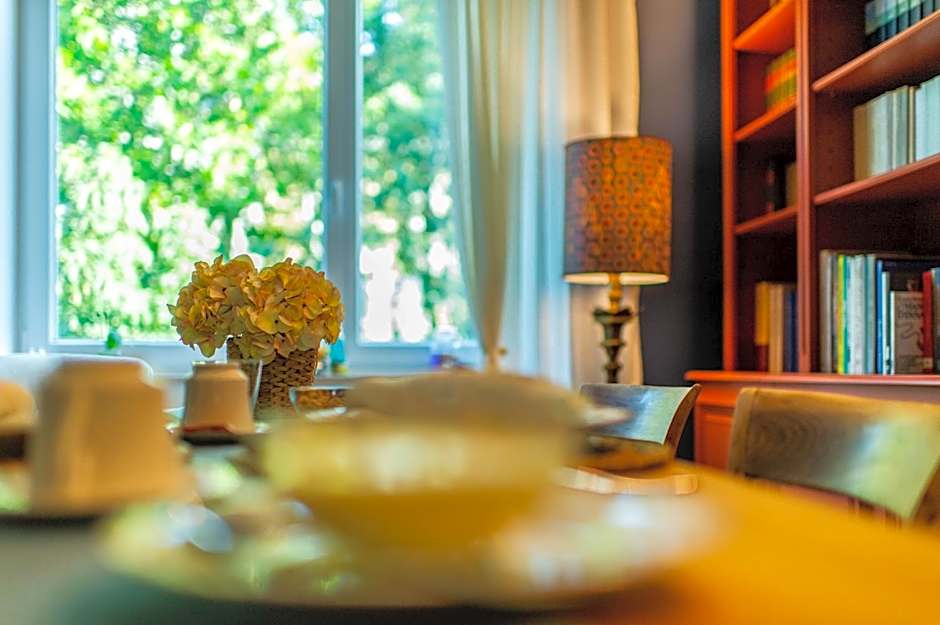 The Lion's Den BnB