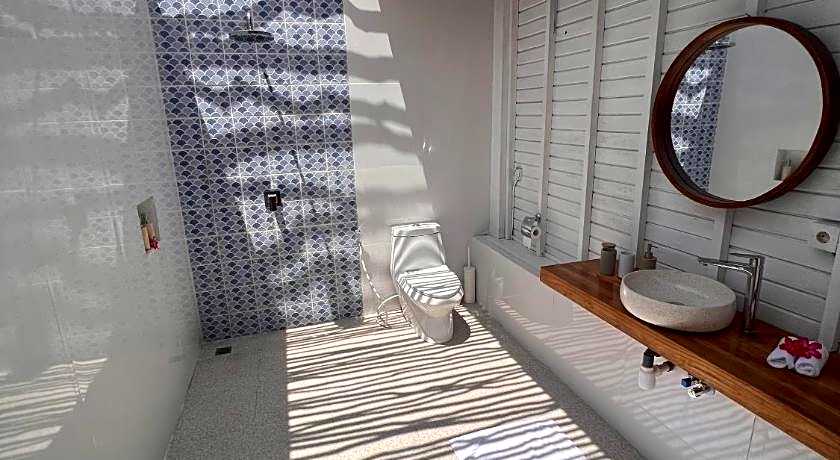 The Kubu 221 Ceningan