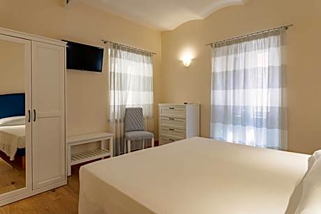 Comfort Triple Room with Shower