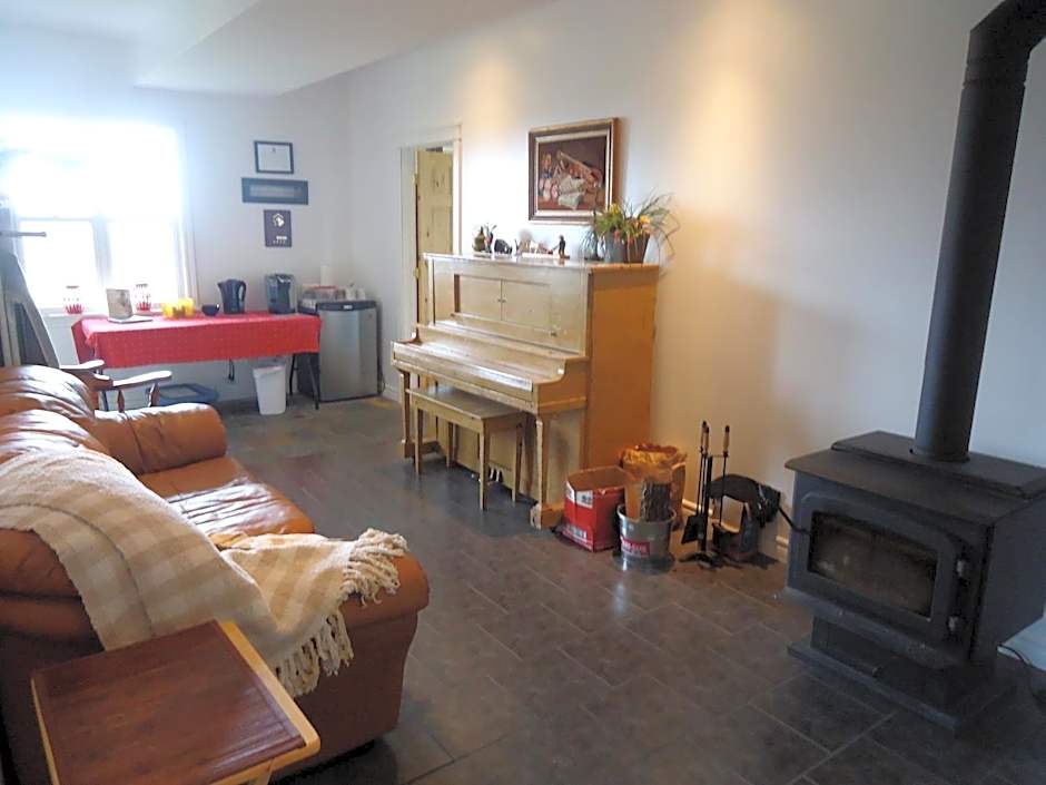 The Fiddle and the Sea Bed and Breakfast